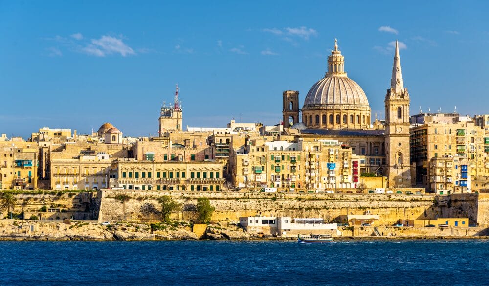 Mua Nha Dinh Cu Chau Au